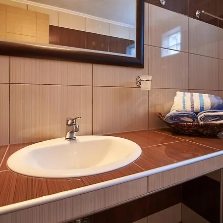 Apartment Dreams *