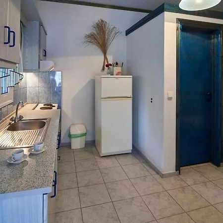 Apartment Dreams *