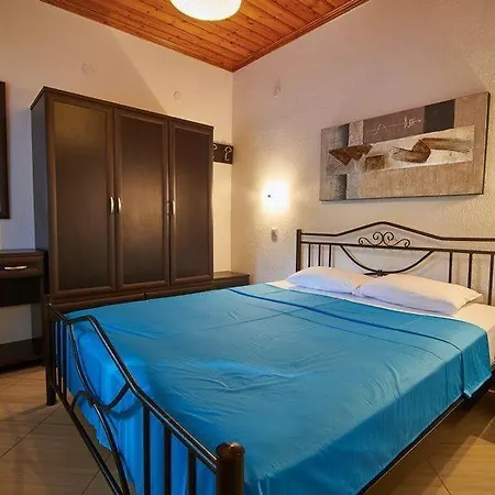 Apartment Dreams *